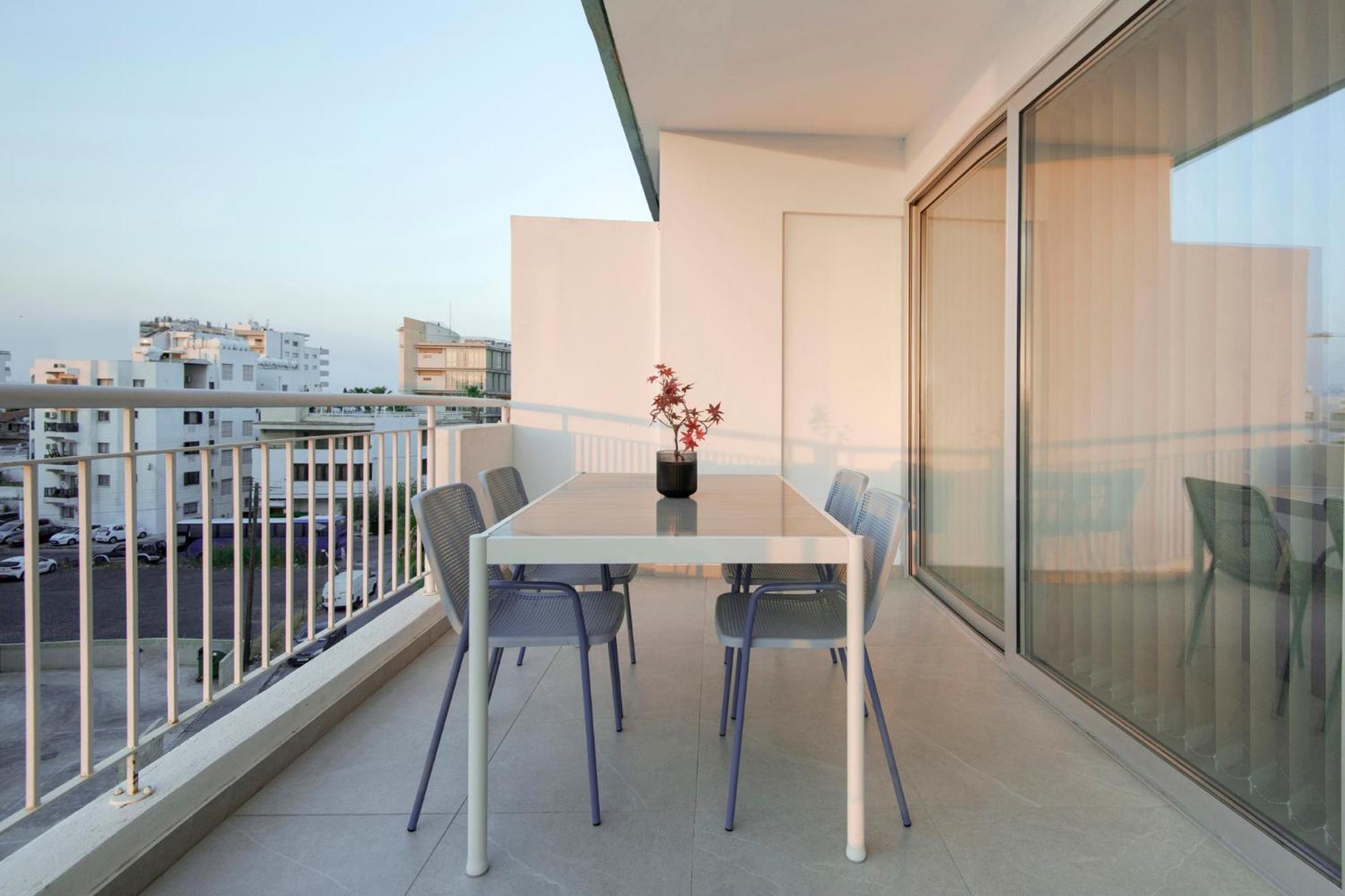 Amazing Two Bedroom Apartment لارنكا المظهر الخارجي الصورة